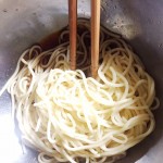 糖質オフ麺で作る、もずくとキムチの冷麺