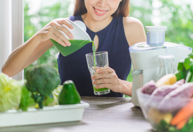 ミランダ・カーも愛飲！アメリカで人気沸騰の「セロリジュース」