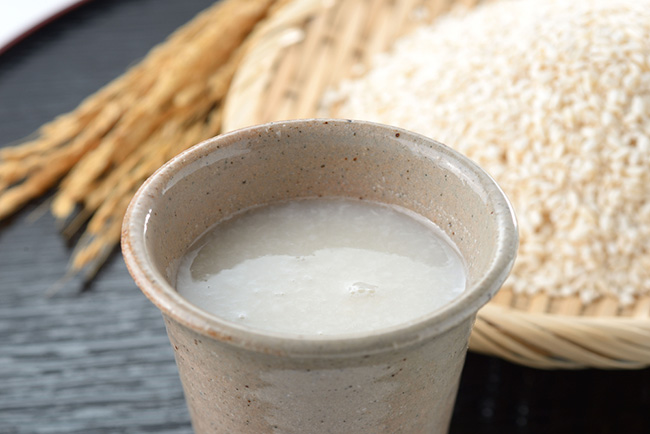 肌トラブルを解消！ LAで話題の生甘酒（Amazake）で美味しく美肌に！