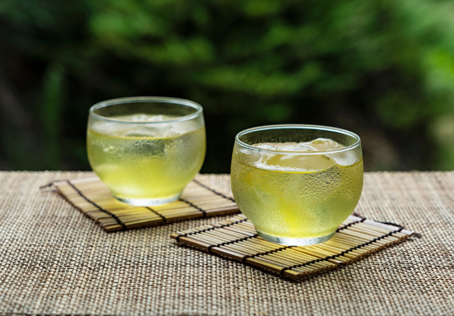 美肌に！残暑の熱中症対策に！簡単＆美味しい「水出し緑茶」