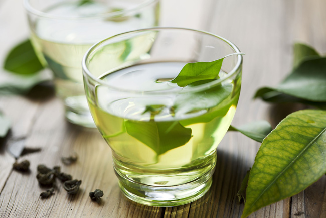 美肌に！残暑の熱中症対策に！簡単＆美味しい「水出し緑茶」