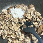 免疫力UPの豪華な一皿「マッシュルームソースのチキンロール」