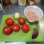 美味しく食べる紫外線対策!「トマトのファルシサラダ」